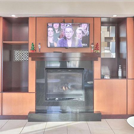 Westfield Comfort Inn & Suites מראה חיצוני תמונה