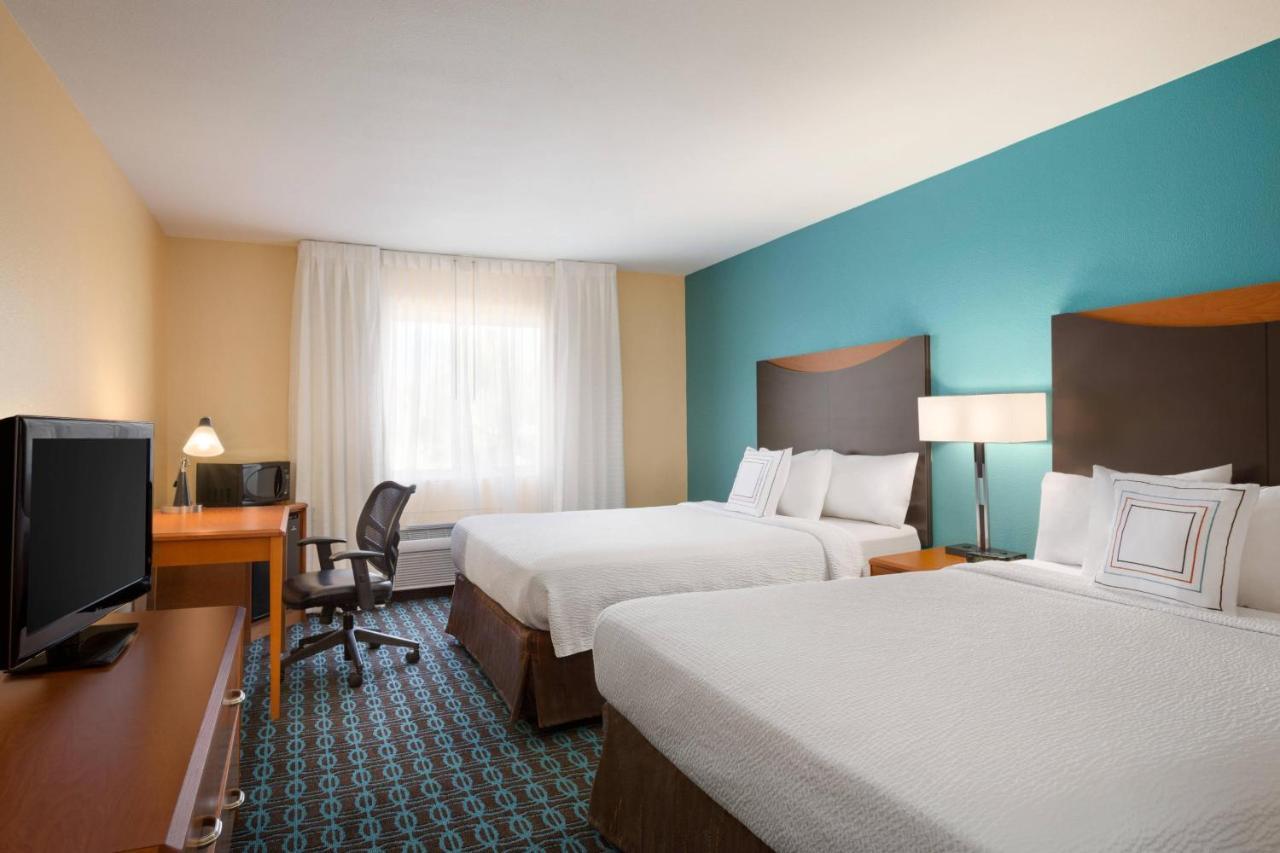 Westfield Comfort Inn & Suites מראה חיצוני תמונה