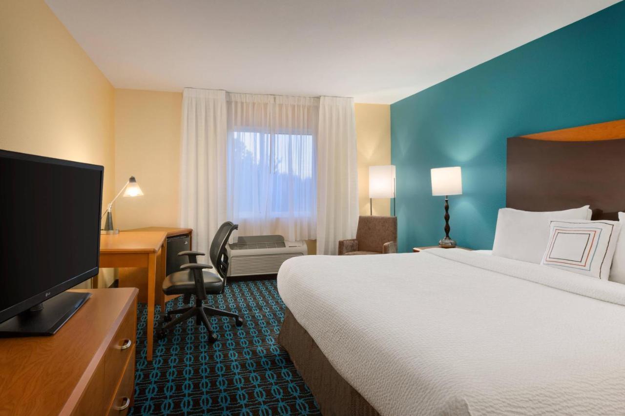 Westfield Comfort Inn & Suites מראה חיצוני תמונה