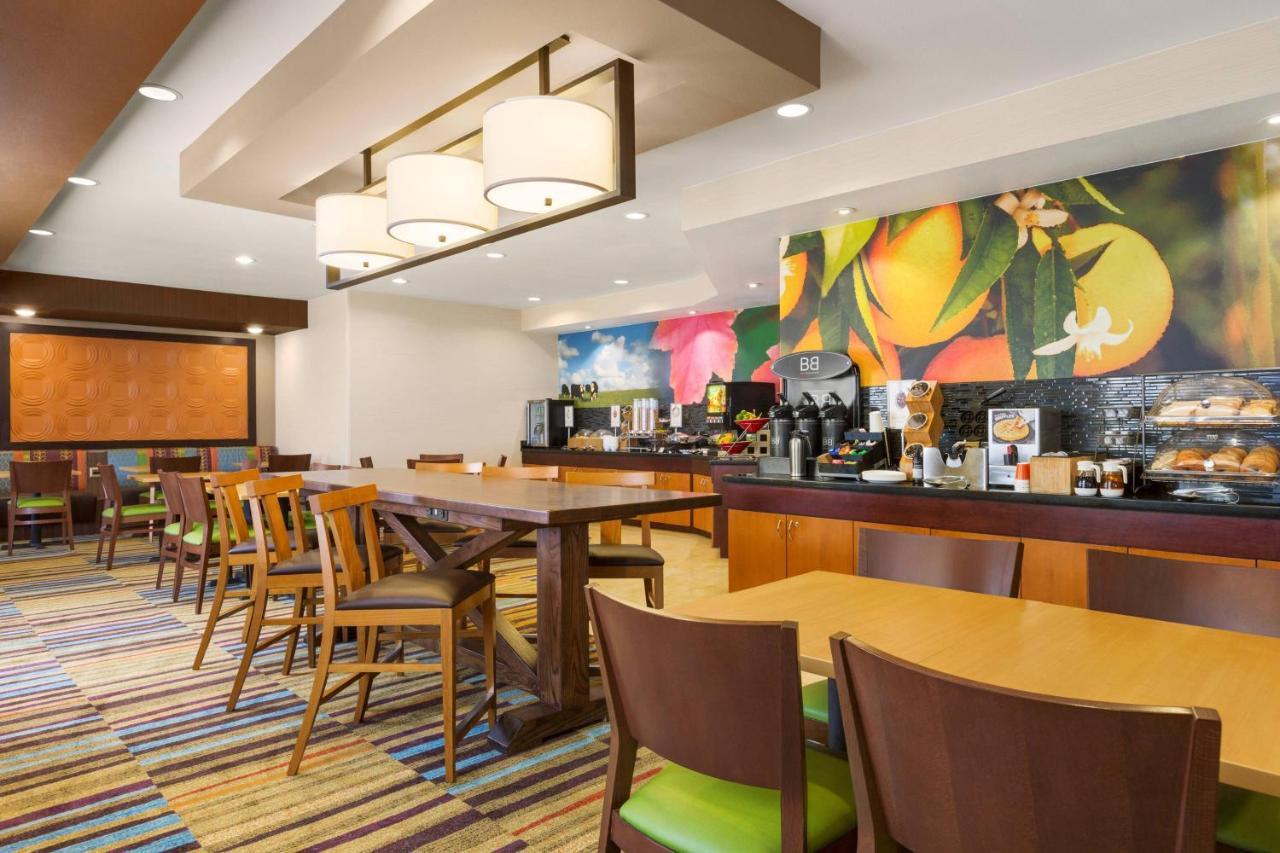 Westfield Comfort Inn & Suites מראה חיצוני תמונה