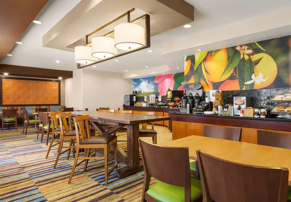 Westfield Comfort Inn & Suites מראה חיצוני תמונה