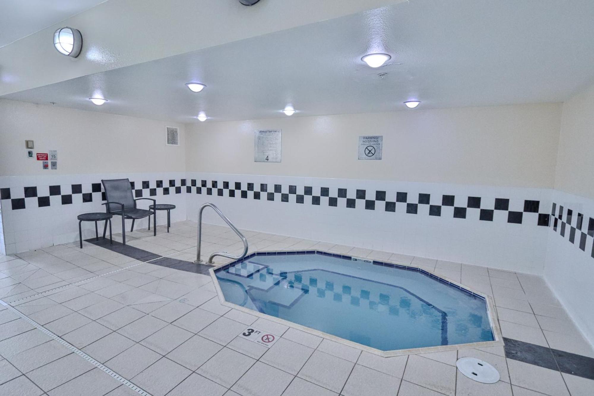 Westfield Comfort Inn & Suites מראה חיצוני תמונה