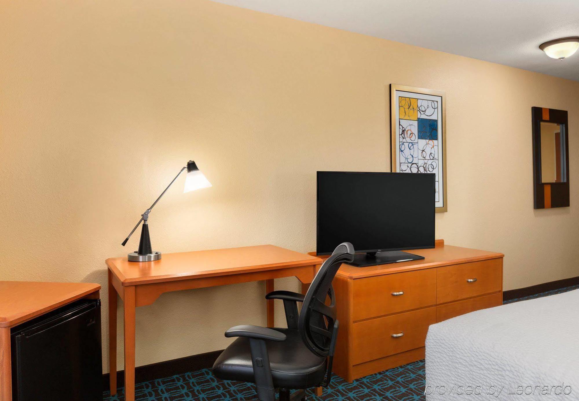 Westfield Comfort Inn & Suites מראה חיצוני תמונה