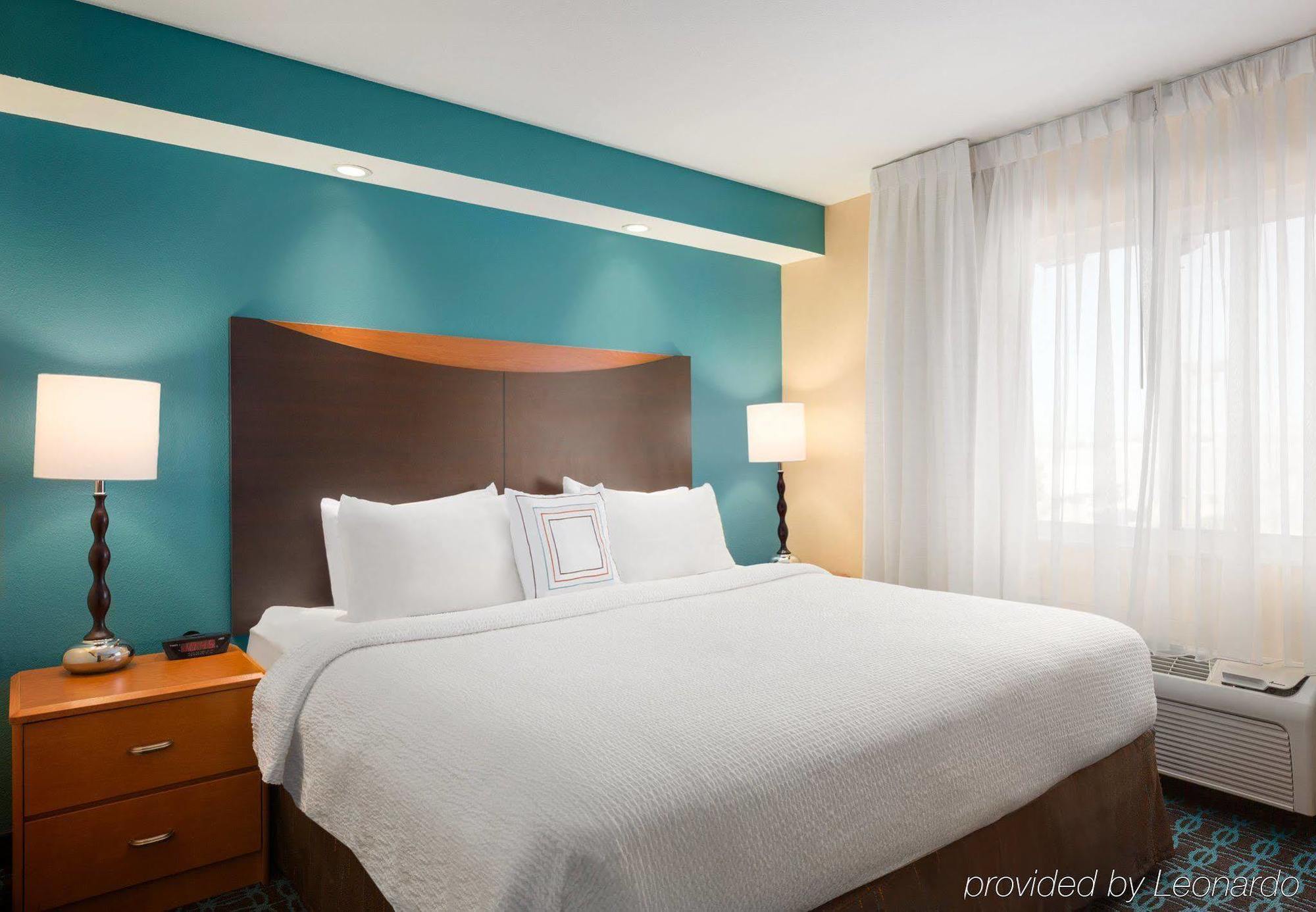 Westfield Comfort Inn & Suites מראה חיצוני תמונה
