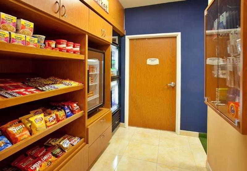 Westfield Comfort Inn & Suites מראה חיצוני תמונה