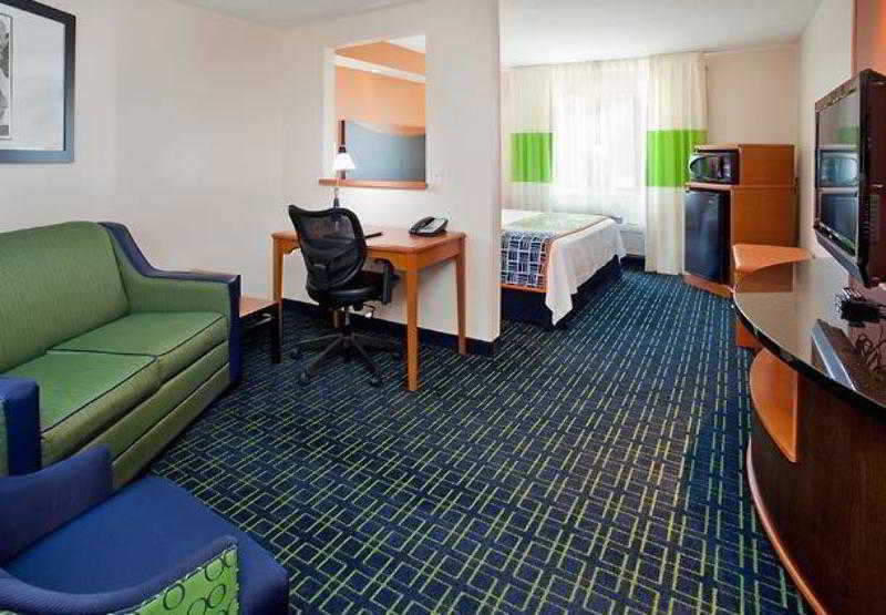 Westfield Comfort Inn & Suites מראה חיצוני תמונה